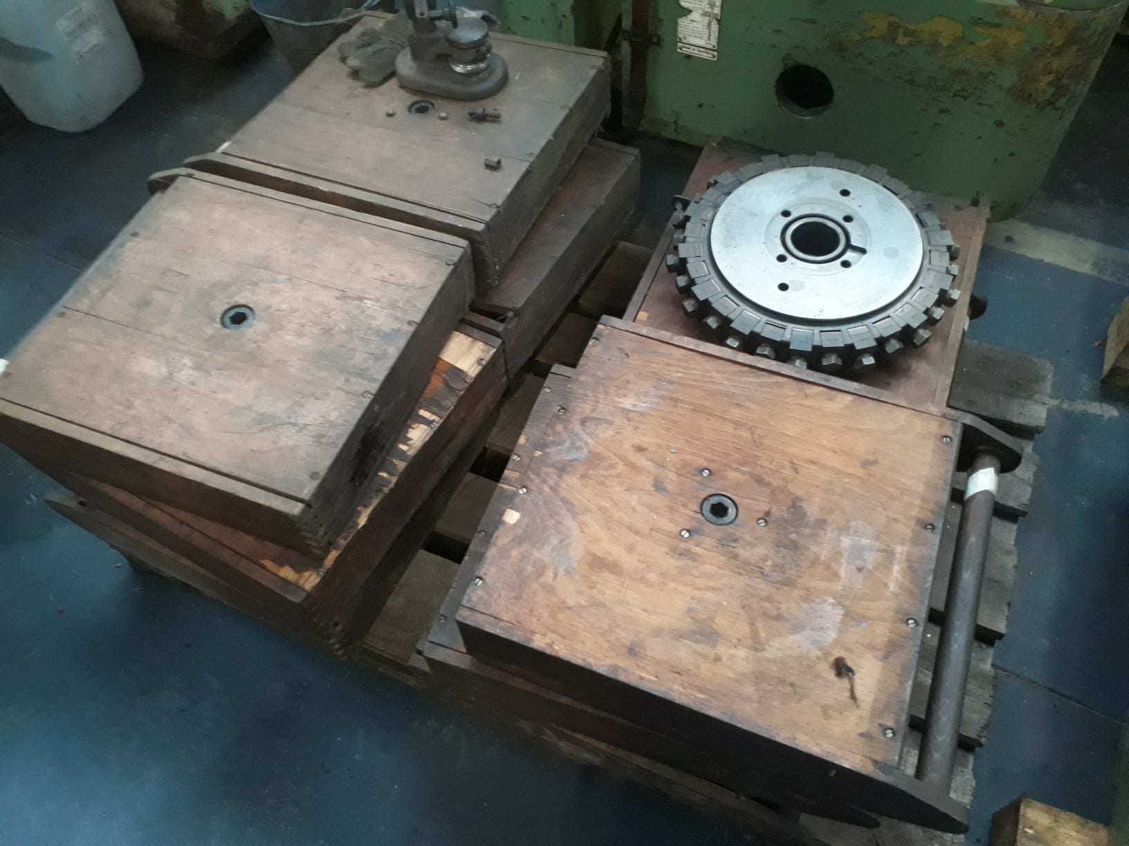 SARATOV SZTS 528C GEAR CUTTING MACHINE  1964